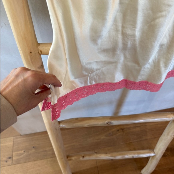 Gold Hawk Silk camisole - Picture 3 of 9